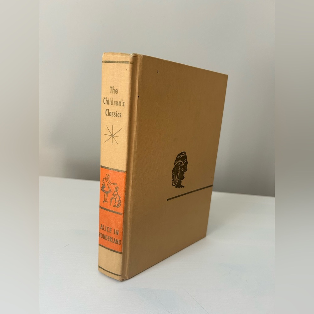 Alice in Wonderland Children's Classics Book